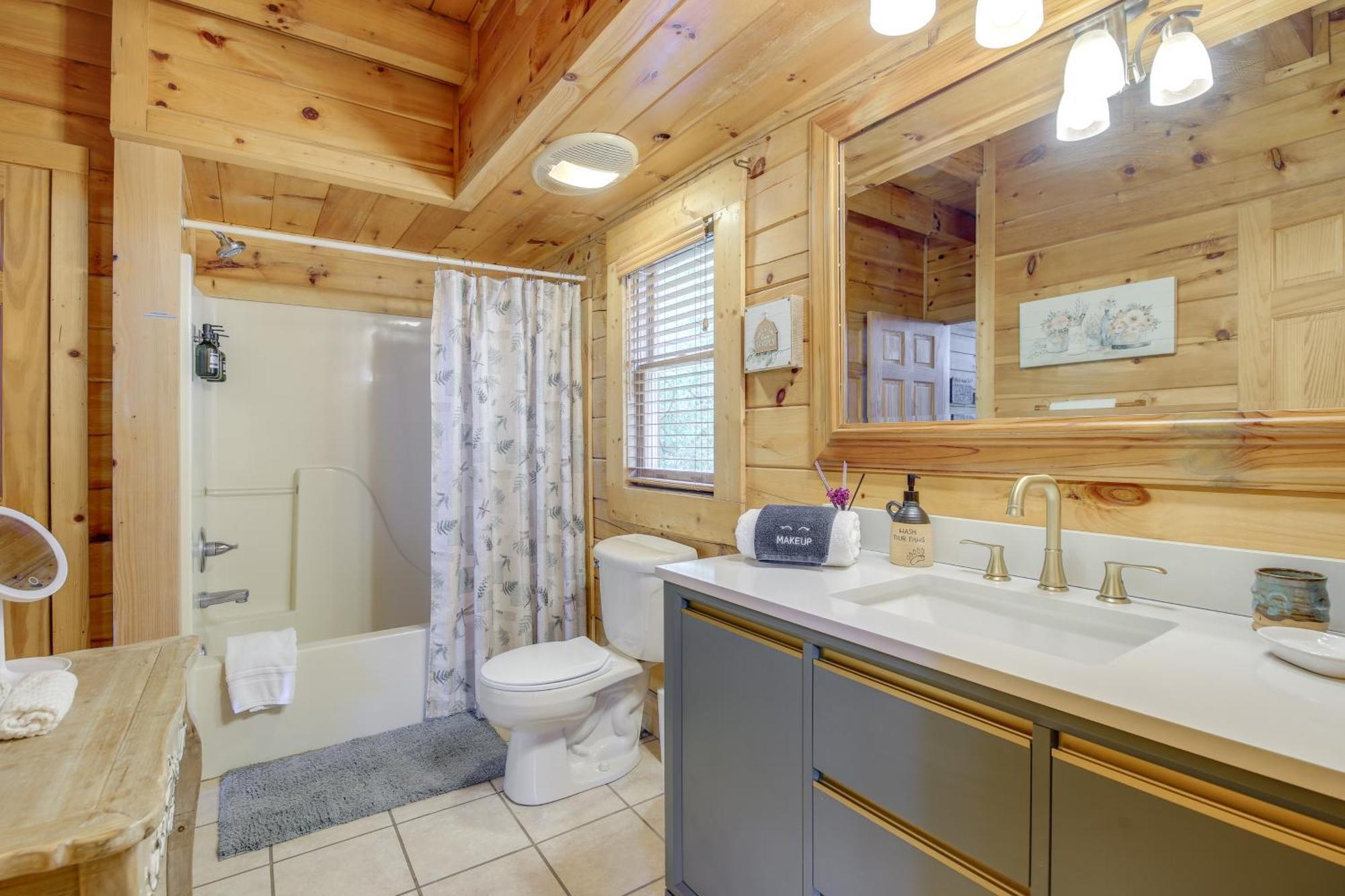 Sevierville Cabin With Deck Minutes To Pigeon Forge Exterior photo
