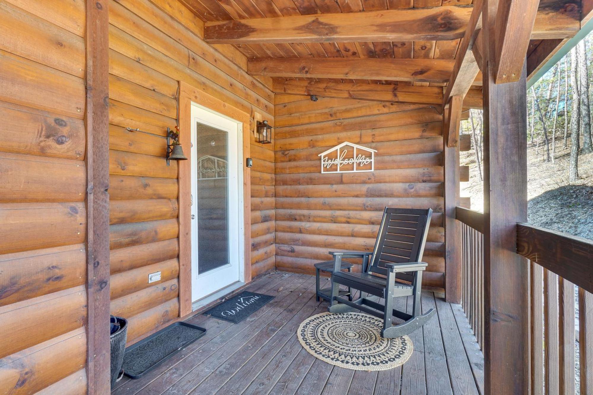Sevierville Cabin With Deck Minutes To Pigeon Forge Exterior photo