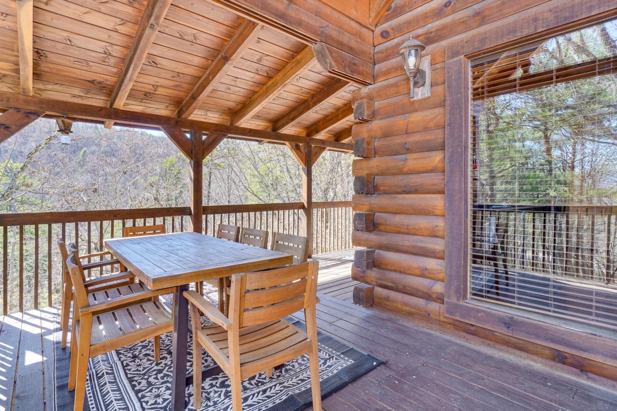 Sevierville Cabin With Deck Minutes To Pigeon Forge Exterior photo